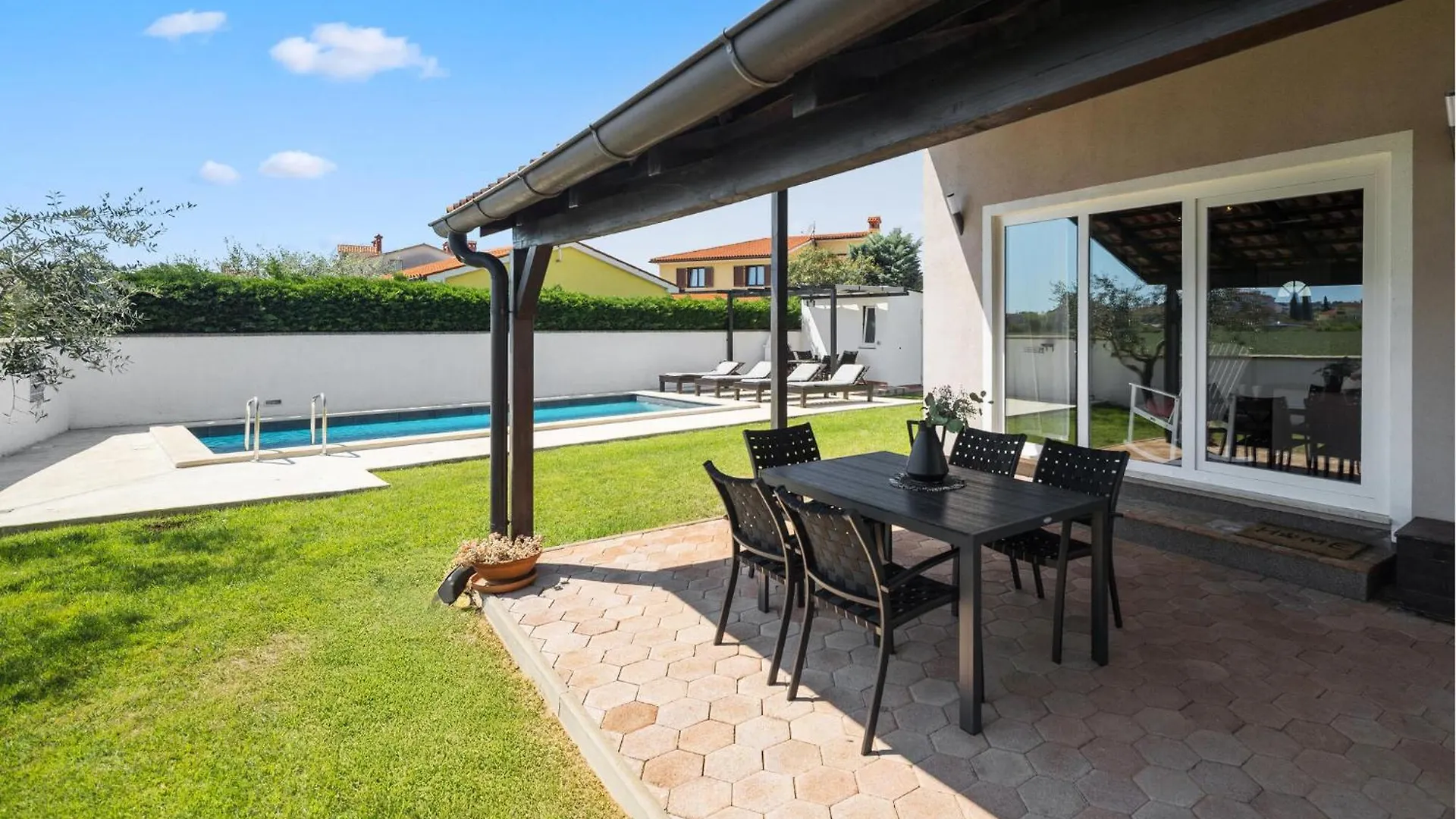 2 Bedroom Awesome Home In Valbandon Štinjan Prázdninový dům