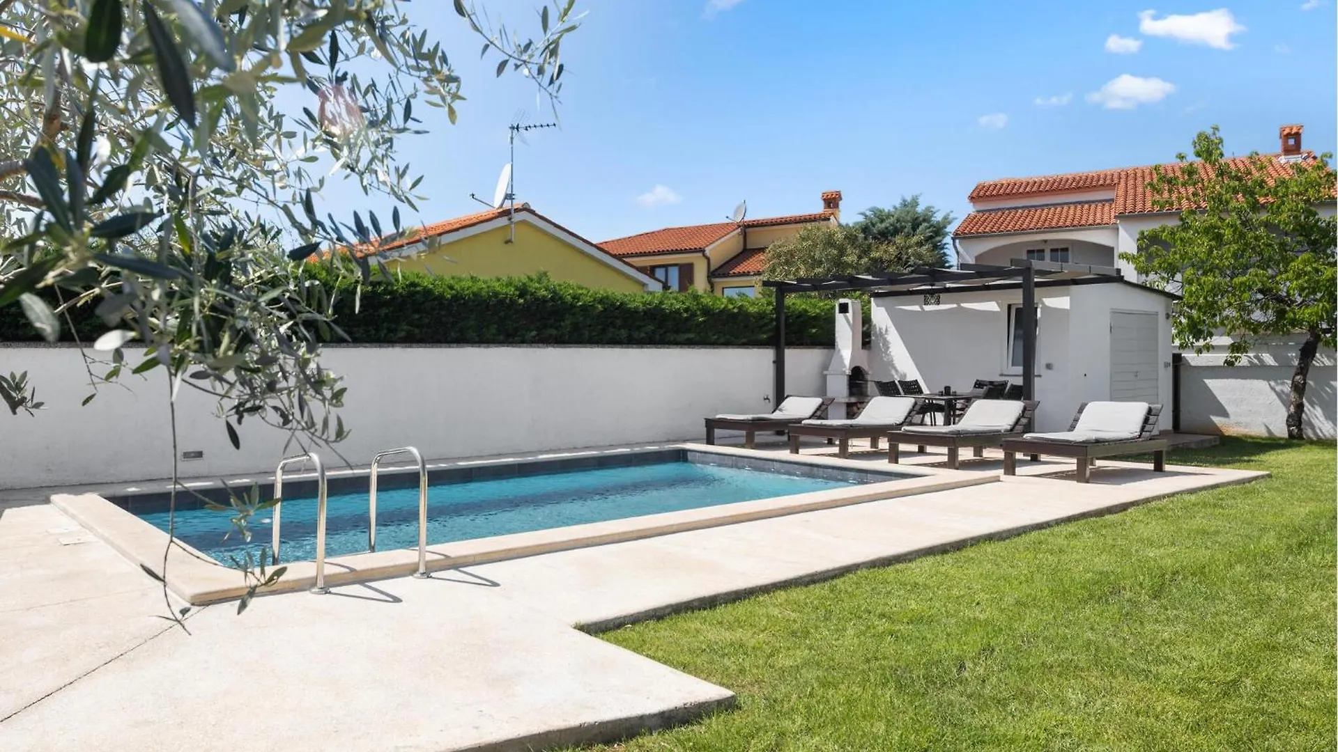 2 Bedroom Awesome Home In Valbandon Štinjan Chorvatsko